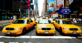 Le Taxi jaune de New York : son histoire de 1897 à nos jours