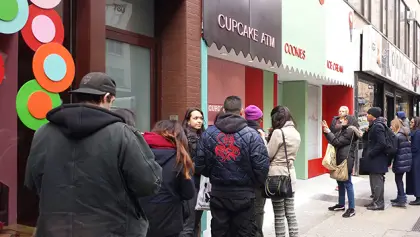 premier distributeur de Sprinkles Cupcakes à New York
