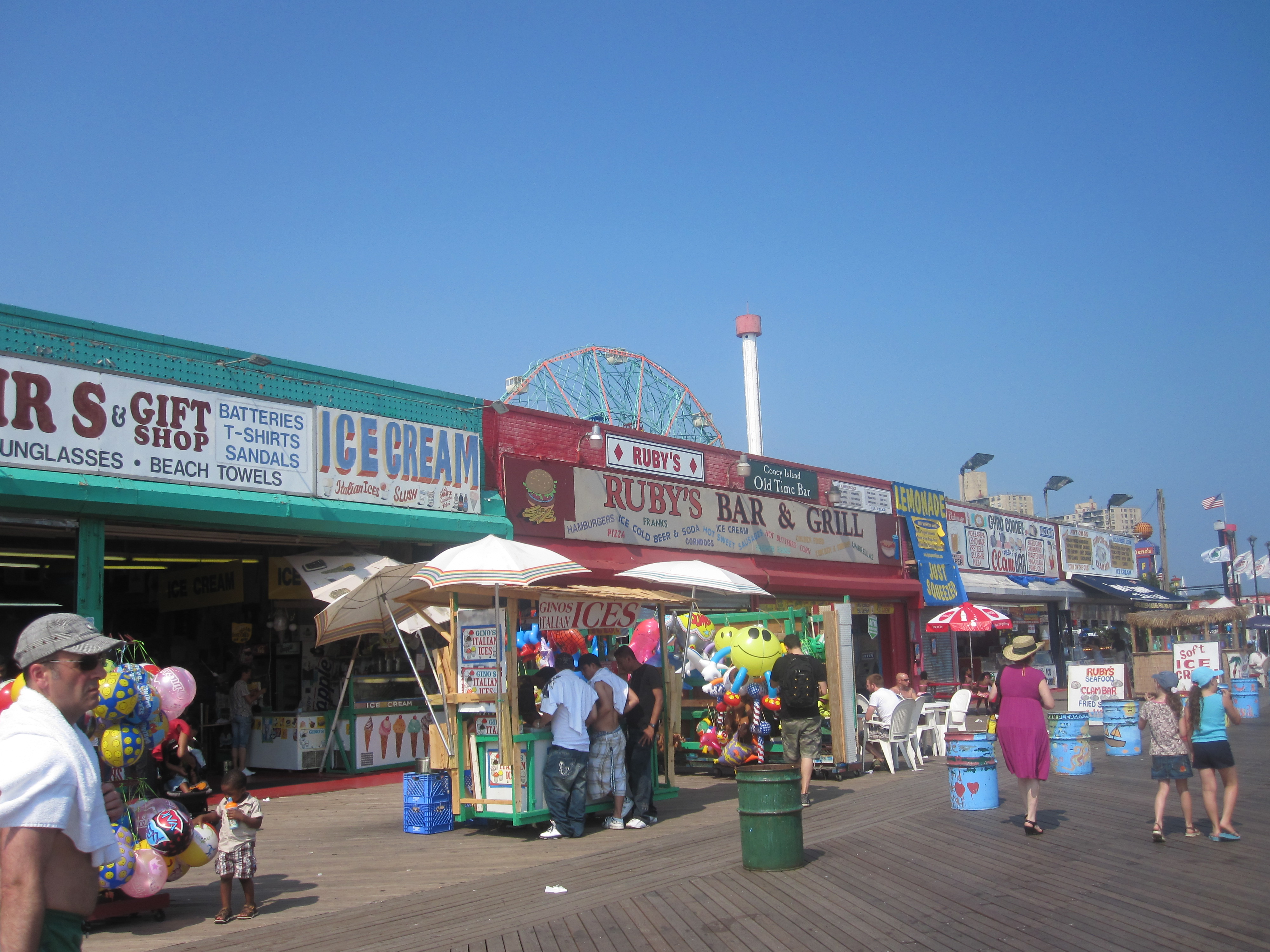 Coney_Island_snack_shops_IMG_1772